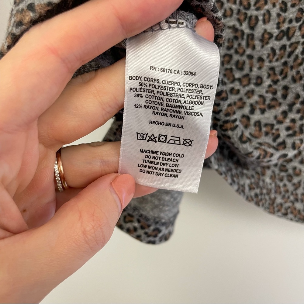 LEOPARD PRINT TOP - Picture 5 of 5